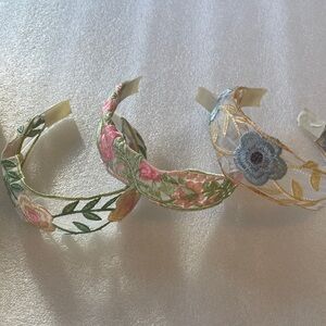 Floral Embroidered Headband Set NIP *GREAT FREE GIFTS WITH ANY PURCHASE